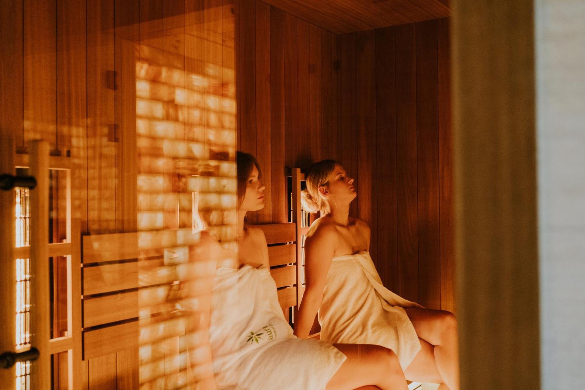 Aura Medical Spa Наленчув Экстерьер фото